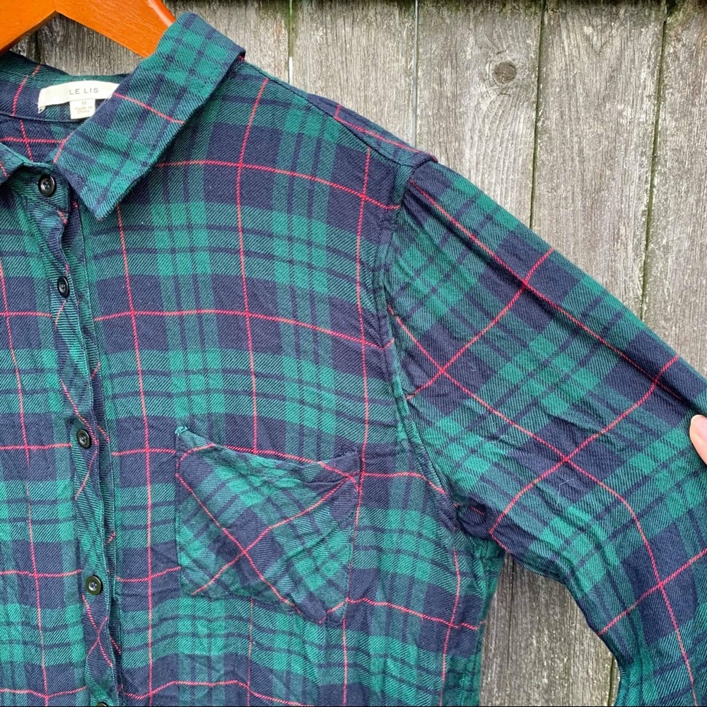 Le Lis plaid button down top - Picture 2 of 5